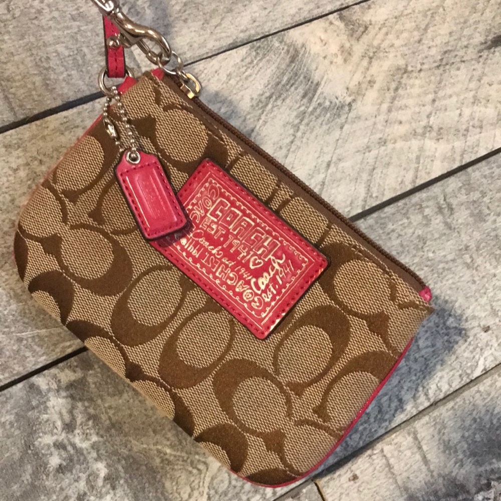 Coach Poppy wristlet EUC